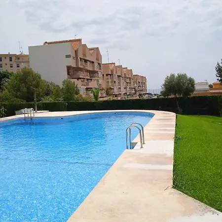 Amplio Estudio En Apartment *