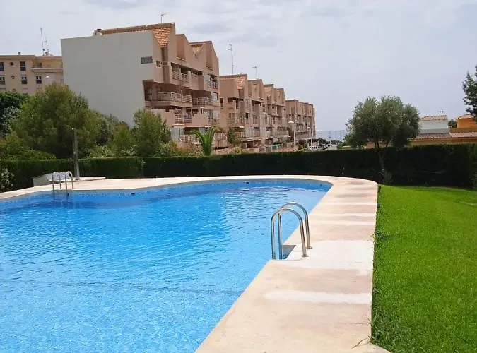 Amplio Estudio En Apartment *